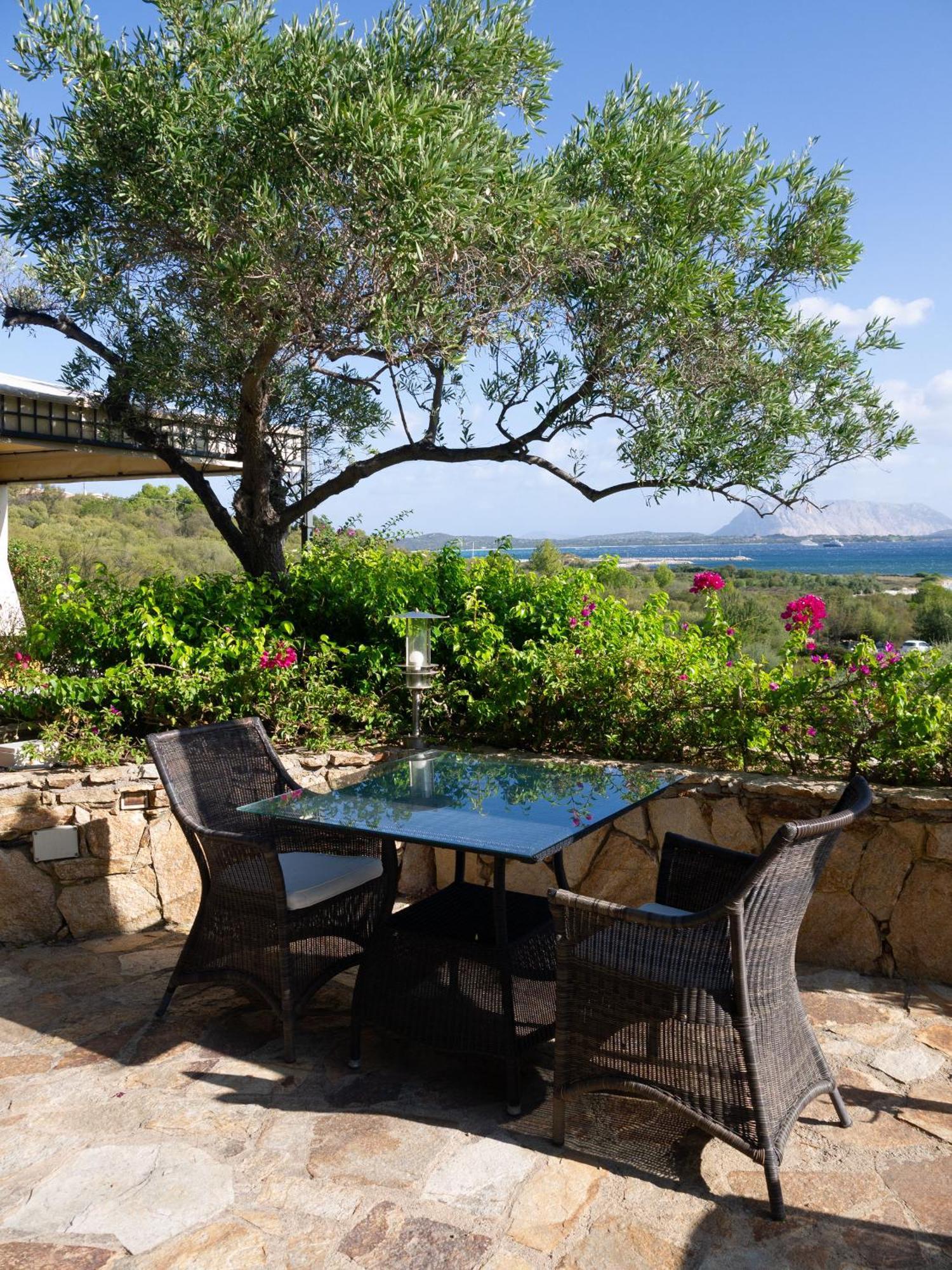 Villa Minda Lodge & View San Teodoro  Extérieur photo