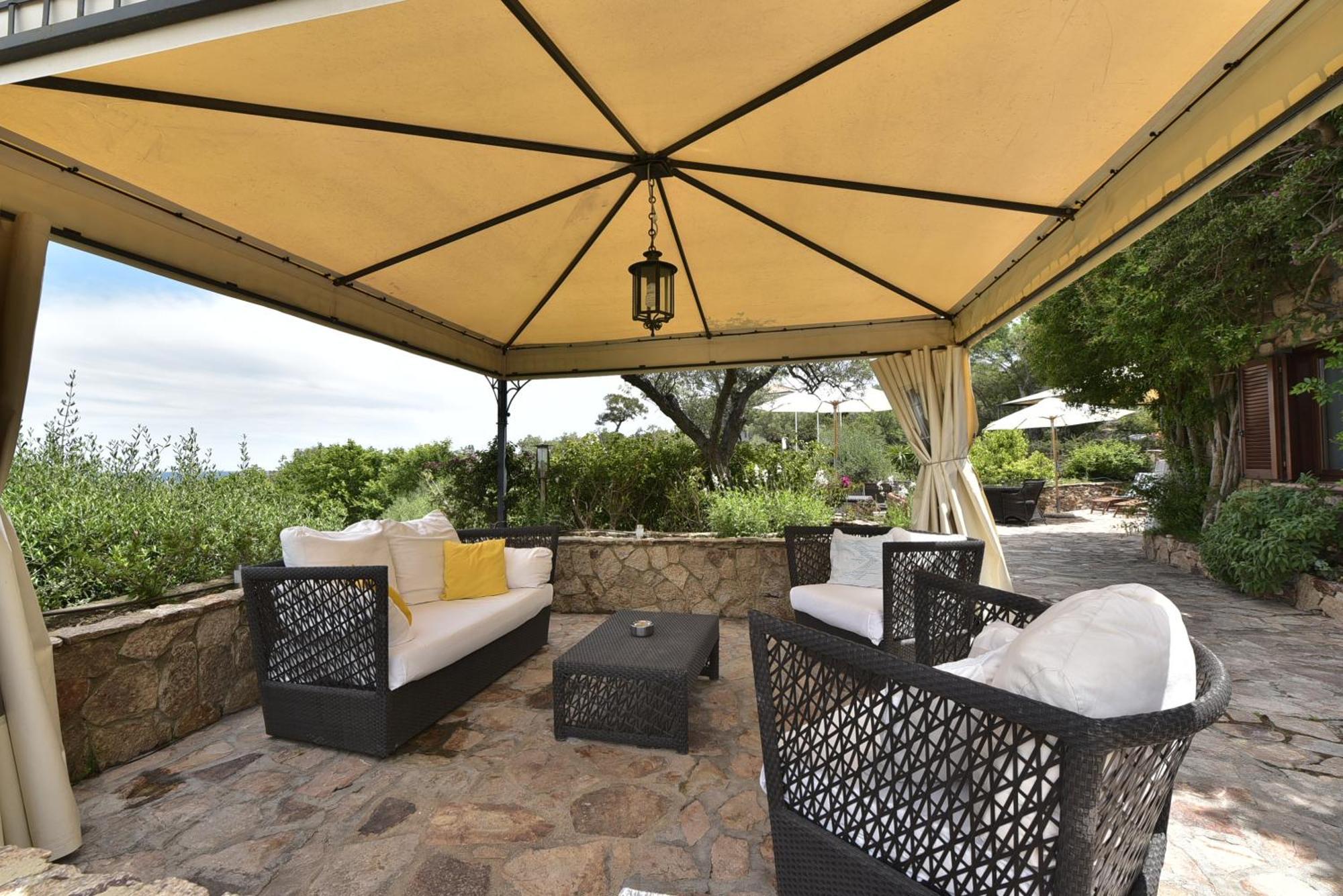 Villa Minda Lodge & View San Teodoro  Extérieur photo