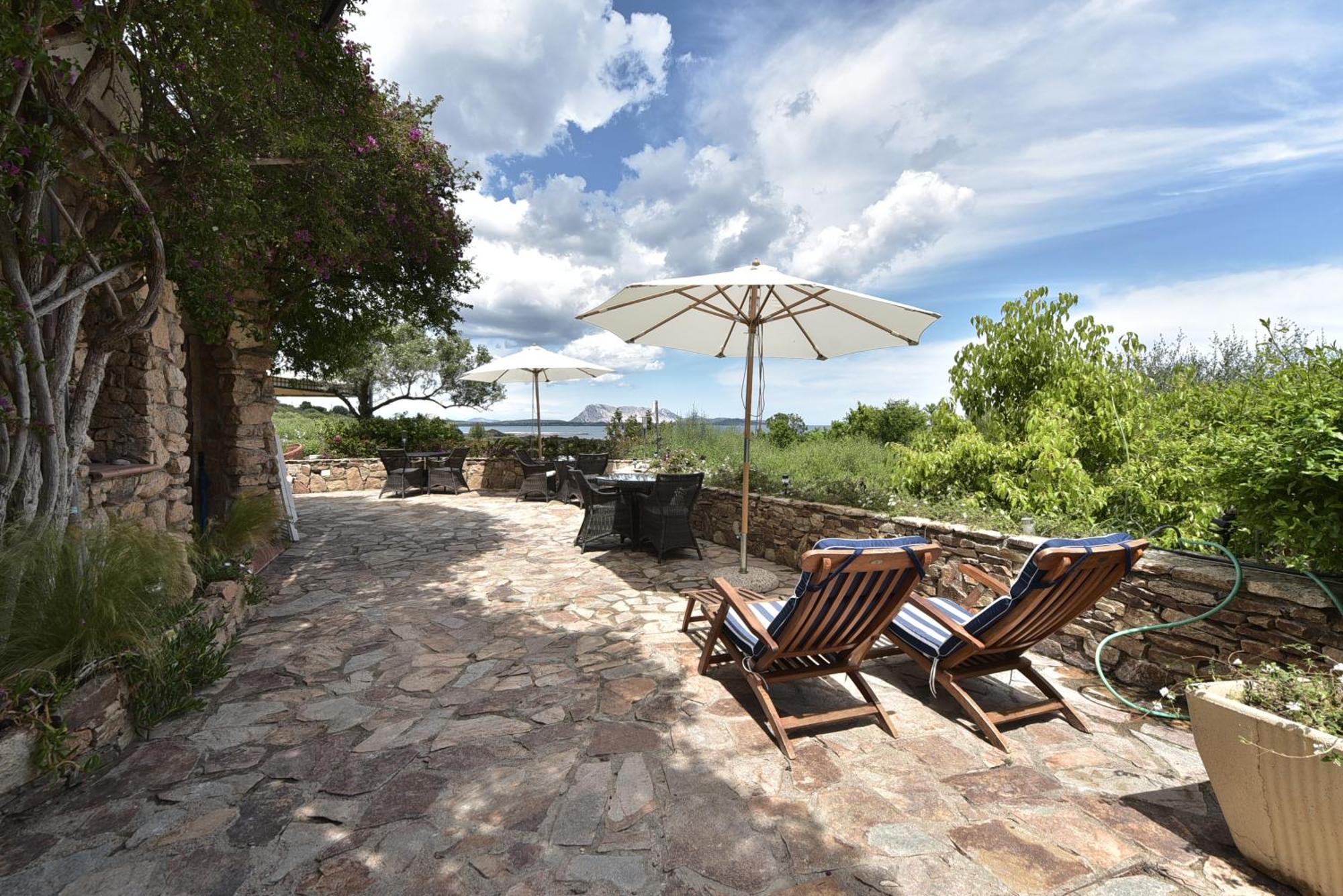 Villa Minda Lodge & View San Teodoro  Extérieur photo